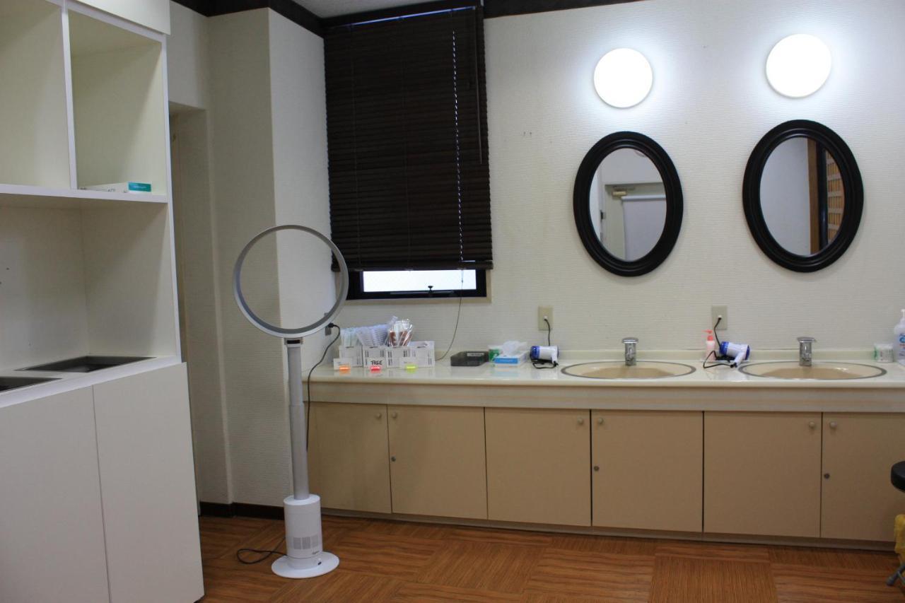Capsule Hotel & Sauna Noble Chiba Exterior foto
